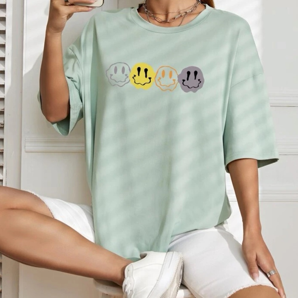 Drop shoulder tee